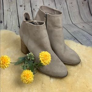 Dolce vita tan chunky heel booties